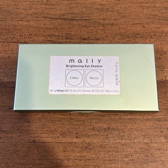 Mally Beauty brightening eyeshadow duo palette - Picture 3 of 8